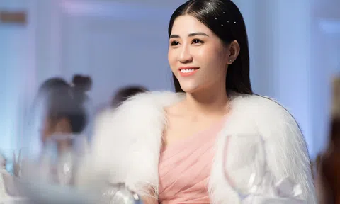 Hoa hậu Huỳnh Trang nhận vinh danh Top 3 nhà phân phối xuất sắc nhất của mỹ phẩm LACO