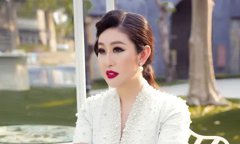 Nữ hoàng sắc đẹp Kim Trang hóa thân thành quý cô thập niên 90