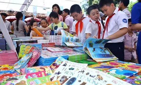 Chương trình ủng hộ sách vở cho những trẻ em đến từ vùng dân tộc thiểu số