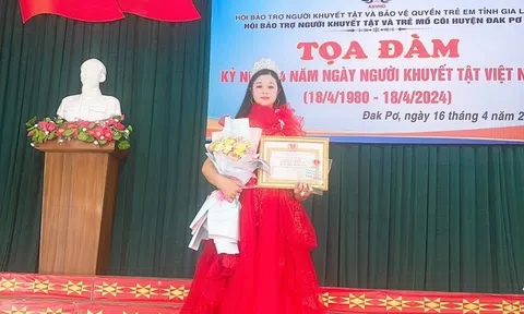 Nữ tỷ phú Hạnh Dung tham dự ngày Người khuyết tật - Đại diện đại biểu thị xã An Khê lên trao quà từ thiện