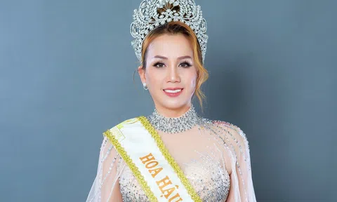 Hoa hậu quý bà Nguyễn Quế Trang đẹp lộng lẫy trong bộ ảnh mới sau đăng quang