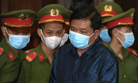 "Bất ngờ" lời khai giữa ông Đinh La Thăng và Nguyễn Hồng Trường