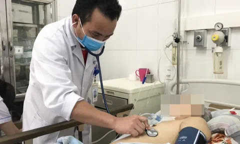 Bệnh nhân hôn mê vì tự uống thuốc kháng sinh