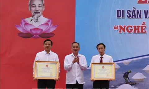 Nghề làm muối ở Bạc Liêu được công nhận Di sản văn hóa phi vật thể quốc gia 