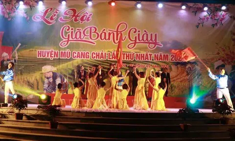 Sôi nổi Lễ hội giã bánh dày ở vùng cao Mù Cang Chải