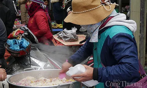 Chợ phiên Đồng Văn tấp nập đầu năm 2021