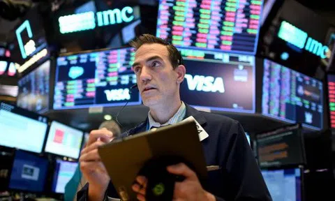 Nhà đầu tư đổ xô đến cổ phiếu giá trị, S&P 500 và Nasdaq đồng loạt rớt điểm