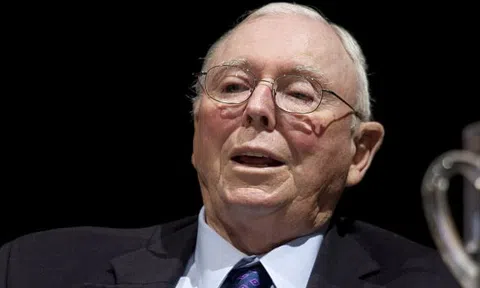 'Cánh tay phải' của Warren Buffett: 'Bitcoin lên 50.000 USD và vốn hoá Tesla đạt 1 nghìn tỷ USD - tôi không biết đâu là điều tồi tệ hơn!'