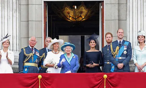 Các thành viên Hoàng gia Anh kiếm tiền thế nào?