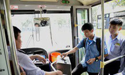 TP.HCM cho thí điểm thẻ xe buýt thông minh thêm 1 năm