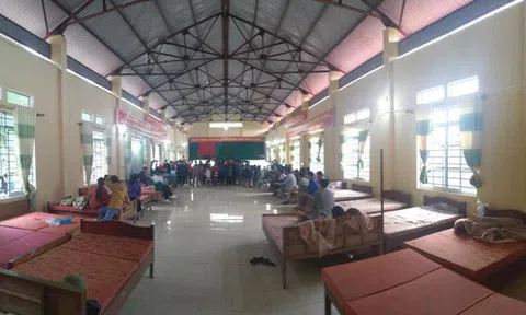 Bố trí giường nghỉ cho người dân làm căn cước xuyên đêm