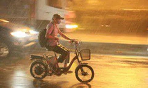 Mùa mưa cận kề, miền Nam vẫn nắng, hạn mặn chưa dứt
