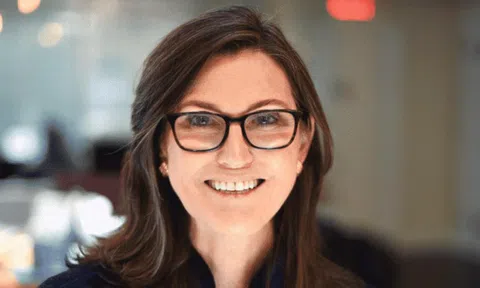 [Quy tắc đầu tư vàng] Ngôi sao đang lên Cathie Wood với khối tài sản quản lý tăng từ 3,6 tỷ USD lên 50 tỷ USD chỉ trong vòng 1 năm bật mí bí quyết “hái ra tiền”