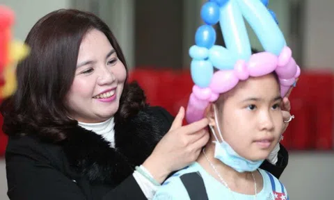 Nữ doanh nhân Nguyễn Thanh Hương với tấm lòng thiện nguyện đã giúp 250 trẻ em được mổ tim miễn phí.