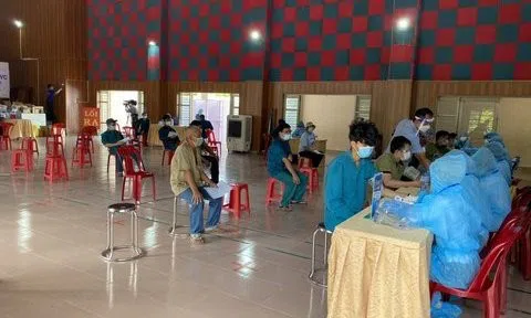 Bình Dương: Ghi nhận 683 ca Covid-19, 69 ca ngoài cộng đồng