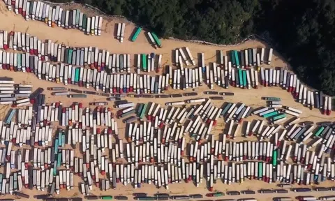 Cần sớm có giải pháp tháo gỡ khó khăn, ùn tắc hàng hóa tại cửa khẩu