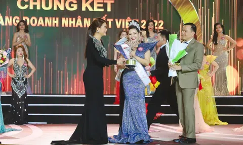 Nguyễn Thị Lan Phương đăng quang Á hoàng 2 “Nữ hoàng Doanh nhân đất Việt 2022” 