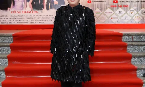 NTK Đức Minh tài trợ áo dài cho đêm chung kết cuộc thi Nữ hoàng Doanh nhân đất Việt 2022