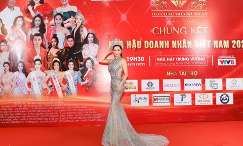 Tân Hoa hậu Doanh nhân Việt Nam Toàn cầu 2022 Võ Thị Ngọc Giàu lộng lẫy đi chấm thi