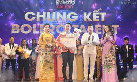 Thí sinh Bùi Văn Minh đoạt giải “Phong cách biểu diễn ấn tượng nhất” Bolero Talent 2022
