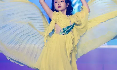 Thí sinh nhí Phan Trần An An giành được giải nhì tại cuộc thi Đại sứ mùa đông 2022