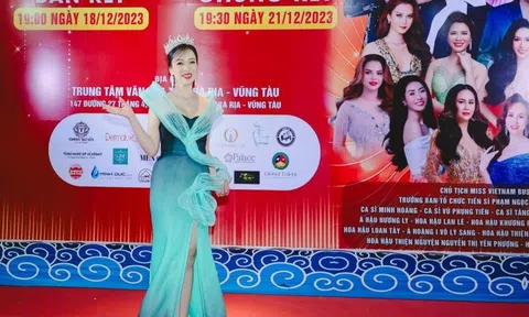 Á hậu 3 Lê Thị Khánh Vân xuất hiện rạng rỡ tại chung kết Hoa hậu Thương hiệu Việt Nam 2023