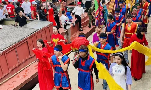 Linh thiêng lễ rước nước - mở màn cho lễ Hội đền Vua Mai