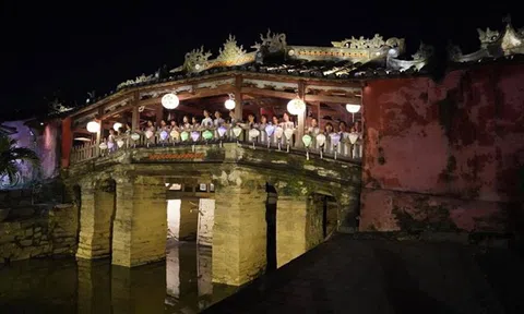 “Thắp sáng Hội An” bằng nghệ thuật thực cảnh