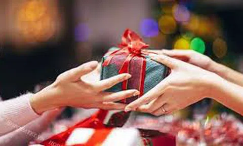 . Thị trường quà Tết 2021: Nhiều lựa chọn cho người tiêu dùng