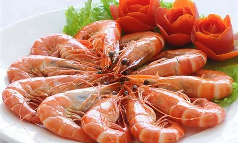 Tôm hấp sả đơn giản ngon miệng tại nhà