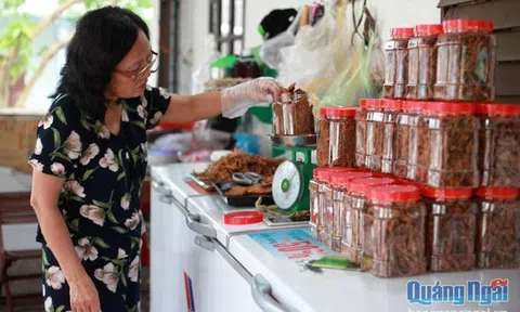 Các chợ online nhộn nhịp bán đặc sản dịp Tết