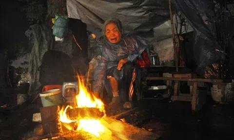 Hành vi đốt lửa trên đường sưởi ấm có vi phạm pháp luật