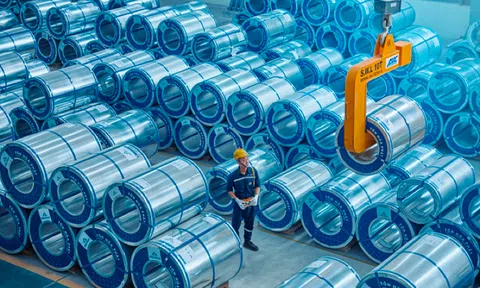 Hòa Phát xuất khẩu 12.000 tấn Tôn mạ đi châu Mỹ