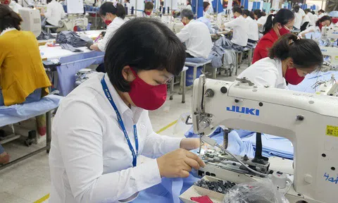 Doanh nghiệp đồng loạt khai Xuân