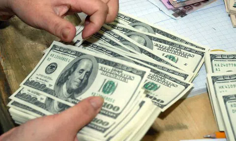 Tỷ giá ngoại tệ ngày 19/2: Chính sách tiền tệ nới lỏng, đồng USD quay đầu giảm