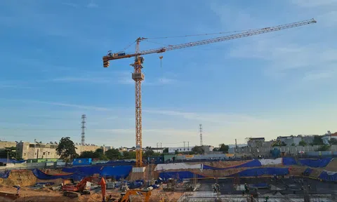 Dự án BCONS PLAZA Bình Dương xem thường pháp luật bán gần hết khi chưa làm xong móng