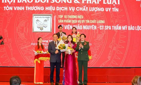 Thăng Hoa Cảm Xúc Tại Lễ Vinh Danh Thương Hiệu Sản Phẩm Dịch Vụ Uy Tín Của Hoa Hậu Thảo Nguyên – CEO Mỹ Viện Thảo Nguyên Và CT Spa Thẩm Mỹ Bảo Lộc 2021