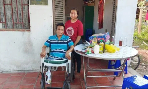 Xót xa cảnh “gà trống” mất chân, một mình nuôi con suốt 16 năm