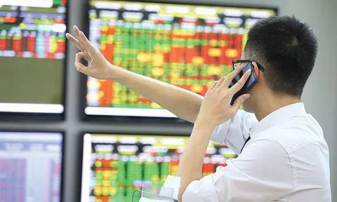 Kết thúc chuỗi 9 phiên tăng liên tiếp, chứng khoán được dự báo về lại đỉnh trong tháng 8