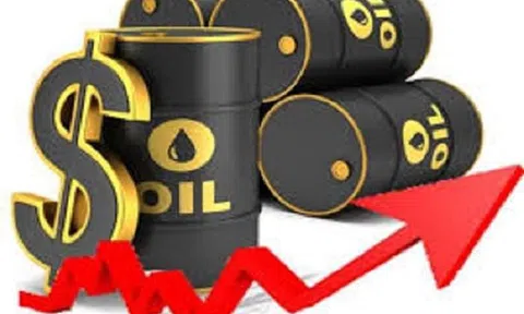 Giá xăng dầu bật tăng nhờ tín hiệu tích cực về kinh tế