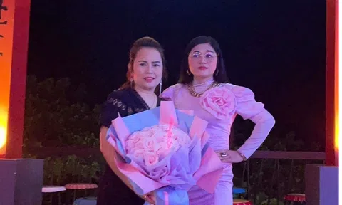 Nhân dịp khai trương ROYAL DJ nữ doanh nhân Minh Hà gửi đến khách hàng tri ân mùa giáng sinh an lành