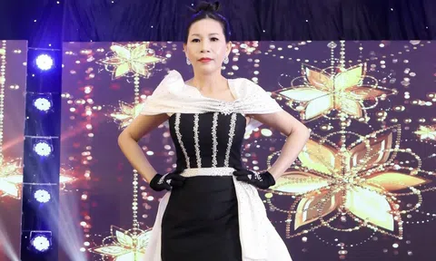 Thí sinh Nguyễn Thị Kim Âm đạt danh hiệu “Người đẹp công sở” đêm thi tài năng – thiện nguyện Nữ hoàng Doanh nhân đất Việt 2022