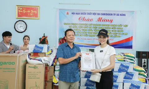Người đẹp trí tuệ Lê Thị Ngọc Yến đồng hành cùng BTC Hoa hậu Quý bà Việt Nam Toàn cầu và Nữ hoàng Doanh nhân Đất Việt trao tặng nhà tình thương.