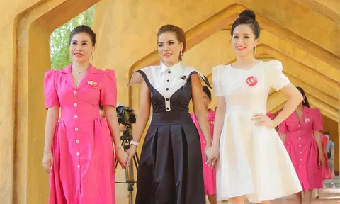 NTK Thân Hoàng Bích Thủy mang BST "Flower Of Queen" đến Hoa hậu Doanh nhân Việt Nam 2022