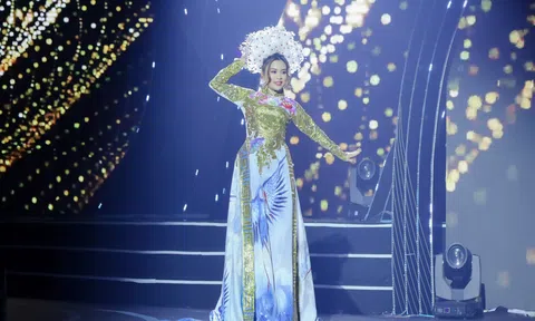 NTK Đức Minh mang BST áo dài độc đáo đến đêm chung kết cuộc thi HHDN Việt Nam 2022