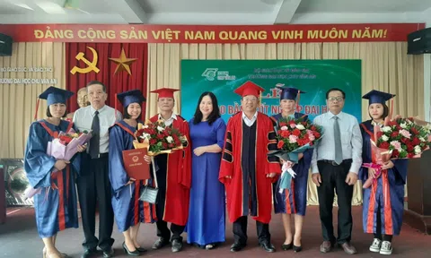 ECOUNI tổ chức Lễ Tốt nghiệp năm 2022 cho 57 tân cử nhân