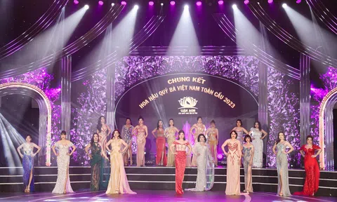 NTK Tommy Nguyễn tạo điểm nhấn cho chung kết Hoa hậu Quý bà Việt Nam Toàn cầu 2023