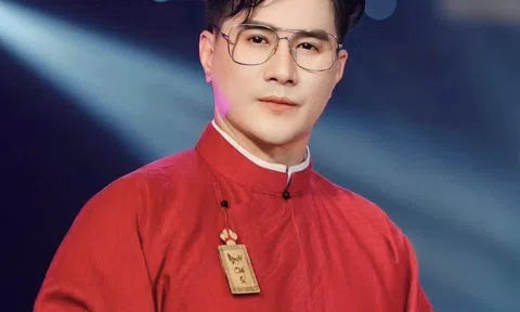 MC Minh Hưng diện Việt phục dẫn chung kết Hoa hậu Quý bà Việt Nam Toàn cầu 2023
