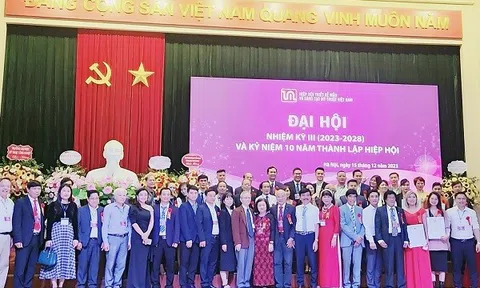 Ông Đinh Thái Quang được bầu làm Phó Chủ tịch, Tổng Thư ký Hiệp hội Thiết kế mẫu và Sáng tạo mỹ thuật Việt Nam