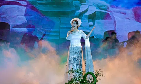 NSƯT Hương Giang làm mới tình khúc “Mùa Xuân Làng Lúa Làng Hoa” của nhạc sỹ Ngọc Khuê